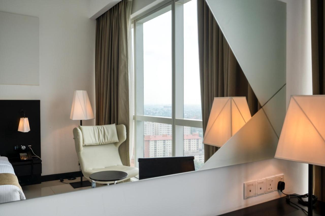 Orion City Hotel コロンボ エクステリア 写真